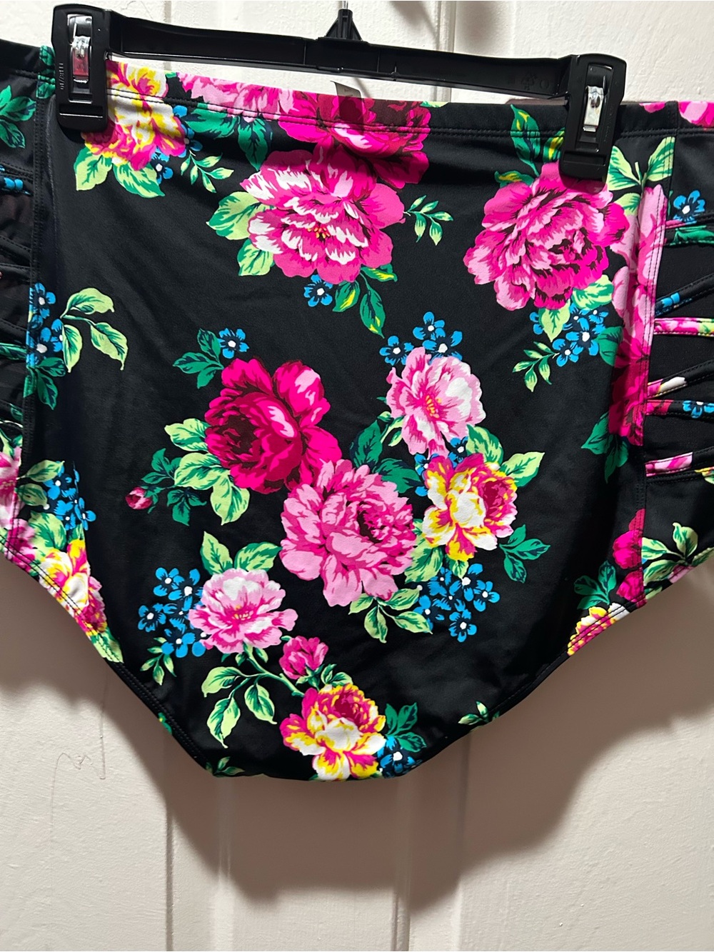 Torrid High Rise Lattice Side Black Floral Bikini Bottoms Size 3X - Picture 6 of 9
